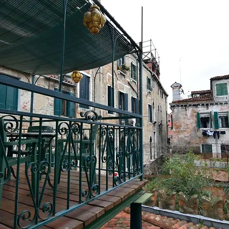 Papa Paolo Ii Apartment Venice