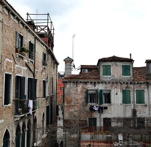 Apartman Papa Paolo Ii