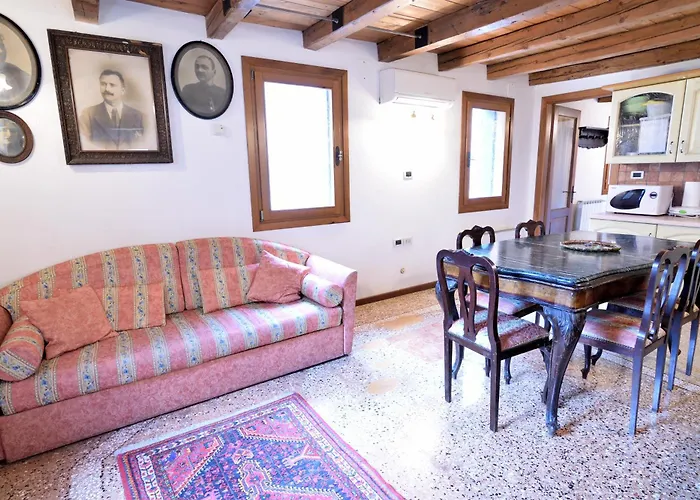 Apartman Papa Paolo Ii *